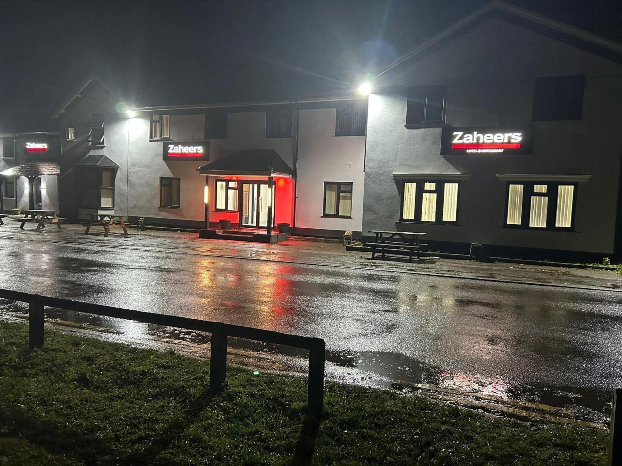 Zaheer'S Hotel Baldock Zewnętrze zdjęcie